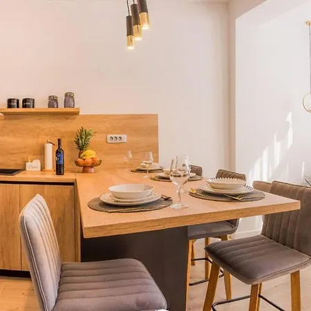 Luksuzni Ribica U Samom Centru Grada アパート スプリト